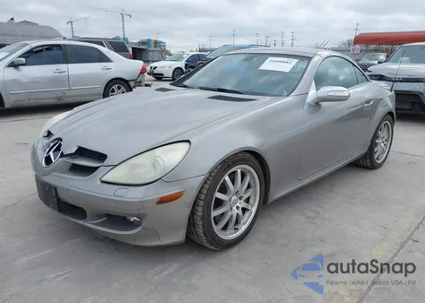 2005 Mercedes-Benz Slk 350 z USA, uszkodzony, nr VIN WDBWK56F05F026338